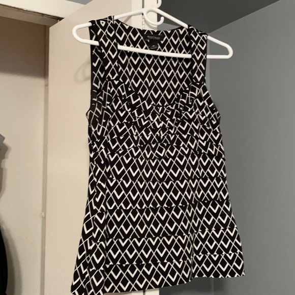 Women’s Sleeveless top - Picture 1 of 7